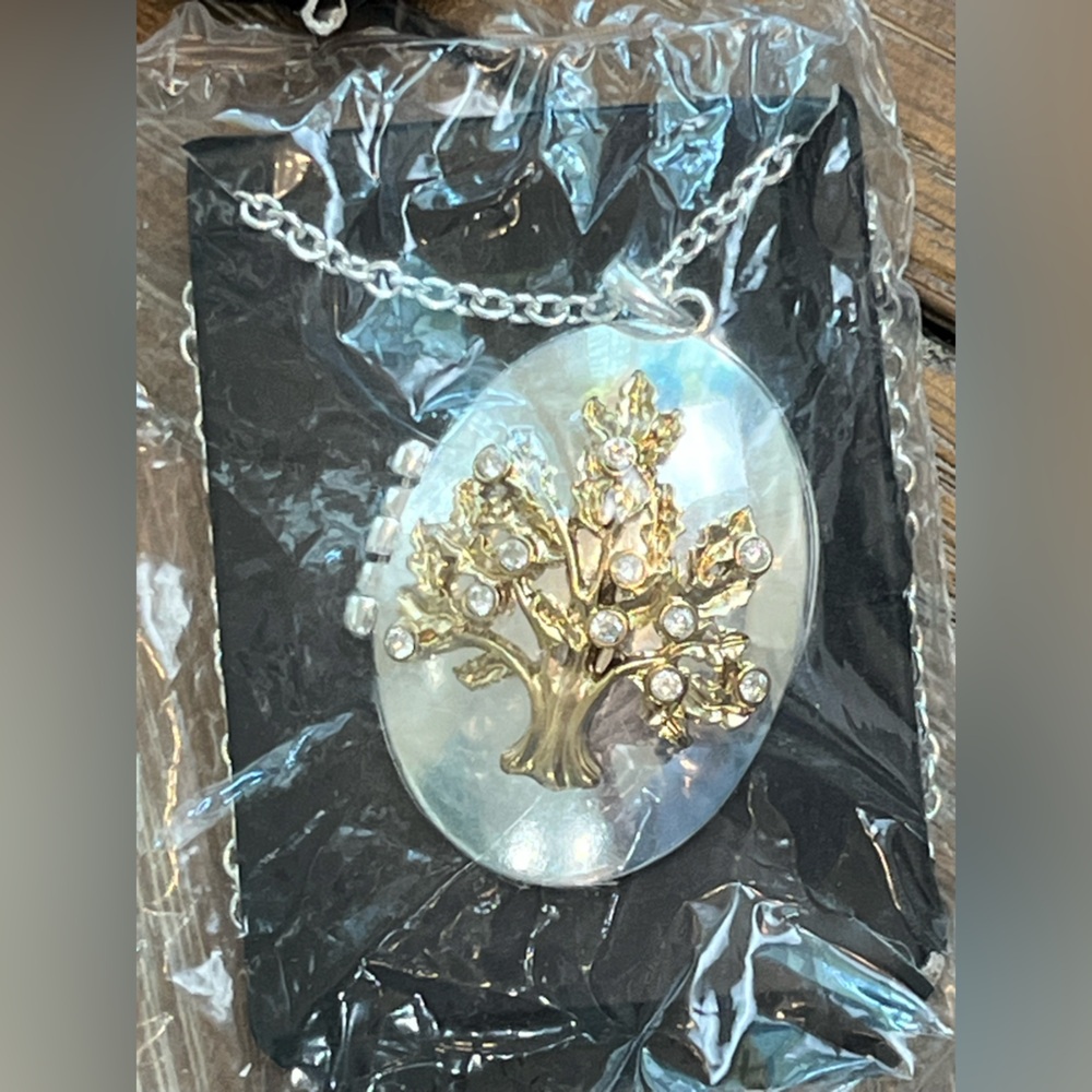 Avon oak tree locket